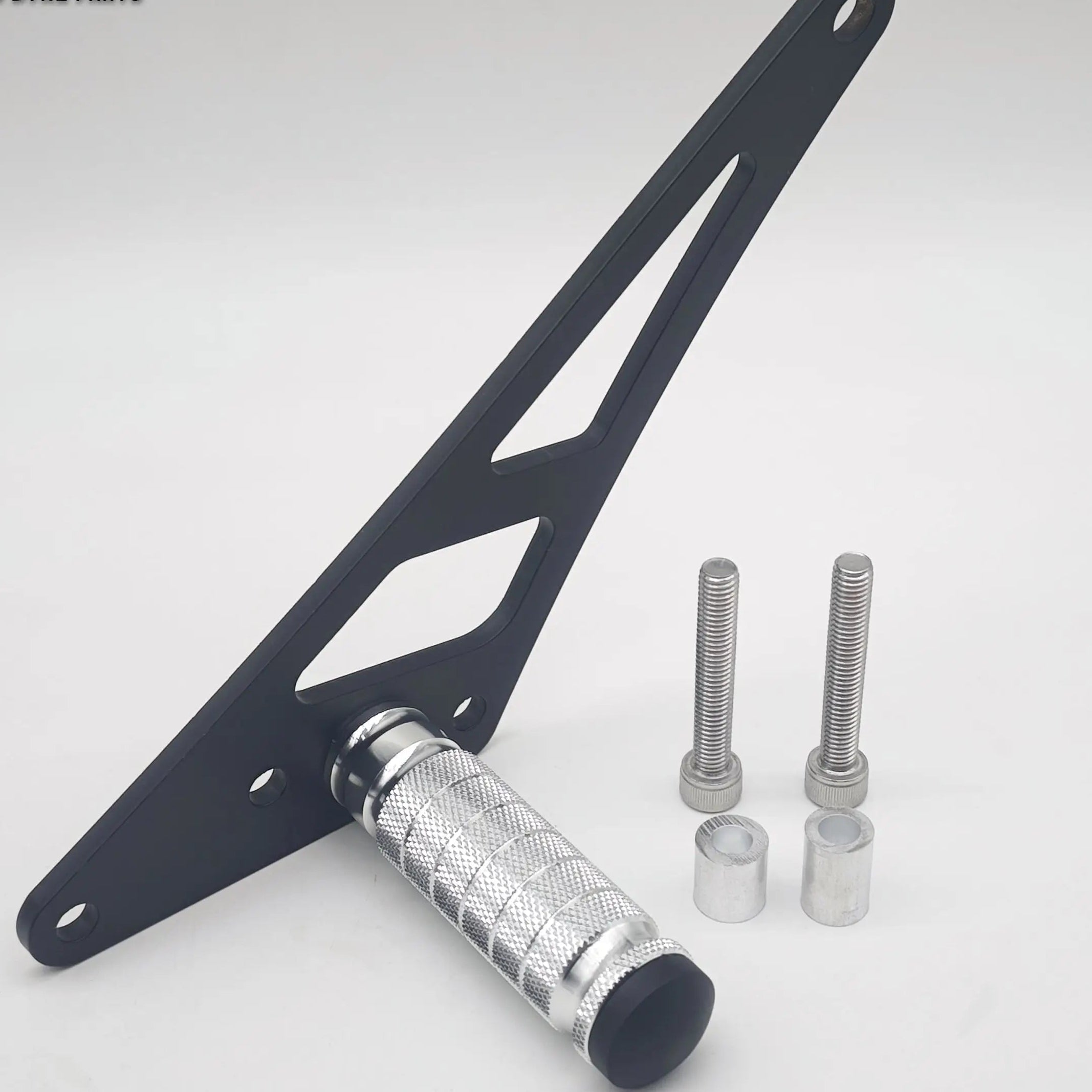 Ultra Bee Footlock